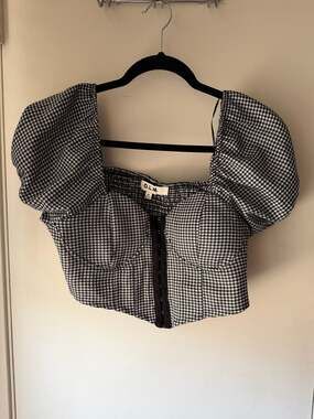 O.L.M. Houndstooth Puff Sleeve Corset Crop Top